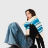 Ausgestellte Jeans mit Kette