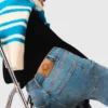 Ausgestellte Jeans mit Kette