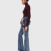Bootcut-Jeans mit Reißverschlusstaschen