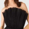 Bustierkleid aus Tüll und Organza