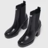 Chelsea-Stiefel aus Leder mit Absatz