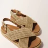 Flache Sandalen in Raffia-Optik