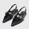 Flache Slingbacks mit Lederriemen