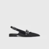 Flache Slingbacks mit Lederriemen