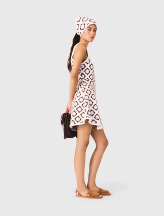 Häkelkleid mit Blumenmuster