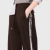 Hose mit geraden Streifen