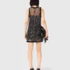 Kleid mit Blumenstickerei und Pailletten