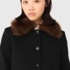 Kurze Jacke mit abnehmbarem Pelzkragen