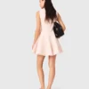 Kurzes, ausgestelltes Tweed-Kleid
