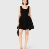 Kurzes, besticktes Kleid aus Korbmuster-Strick