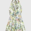 Kurzes, gemustertes rückenfreies Kleid