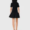 Kurzes Kleid aus Strick und Taft