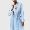 Langes Plisseekleid mit Ösen
