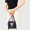 M Mini-Bag aus Naplak-Leder