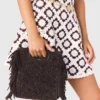 M neu Raffia