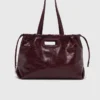 M-Tasche aus geknittertem Leder