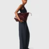 M-Tasche aus geknittertem Leder