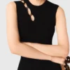 Maxikleid aus geripptem Strick mit Cut-outs