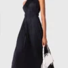 Maxikleid aus plissiertem Satin