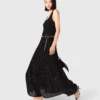 Maxikleid aus Strickstoff mit Strasssteinen