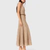 Maxikleid aus Strickstoff mit Strasssteinen