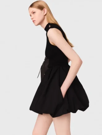Mini-Kleid aus geripptem Strick und Taft