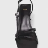 Sandalen mit Metallic-Absatz und Riemchen