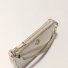 Sarah Clutch aus Metallic-Leder