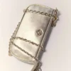 Sarah Clutch aus Metallic-Leder