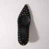 Strass-Pumps mit spitzer Zehenpartie