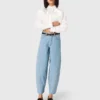 Strukturierte Ballonjeans