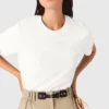 T-Shirt mit kleinem gesticktem Logo