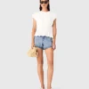 Tailliertes T-Shirt mit Falten