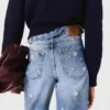 Weit geschnittene Jeans mit Stickerei