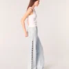 Weit geschnittene Jeans mit Strass-Ausschnitten