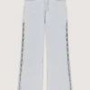 Weit geschnittene Jeans mit Strass-Ausschnitten