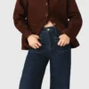 Weite Jeans mit aufgesetzten Taschen