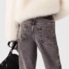 Weite Jeans mit Perlenverzierung