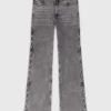 Weite Jeans mit Perlenverzierung