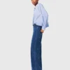 Weite Jeans mit Strasssteinen