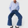 Weite Jeans mit Strasssteinen